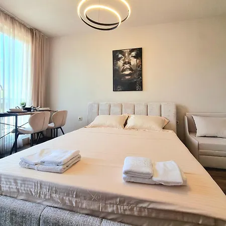 Апартаменты Luxury & Pool In Diamond Sarafovo *