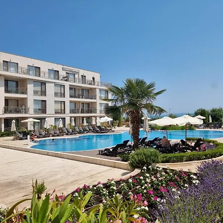 Luxury & Pool In Diamond Sarafovo Апартаменты
